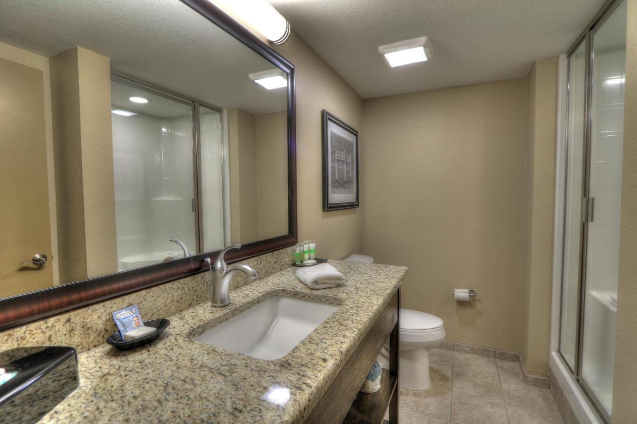 Greystone On The River Hotel 4*