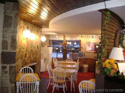 Hotel River Edge 2*