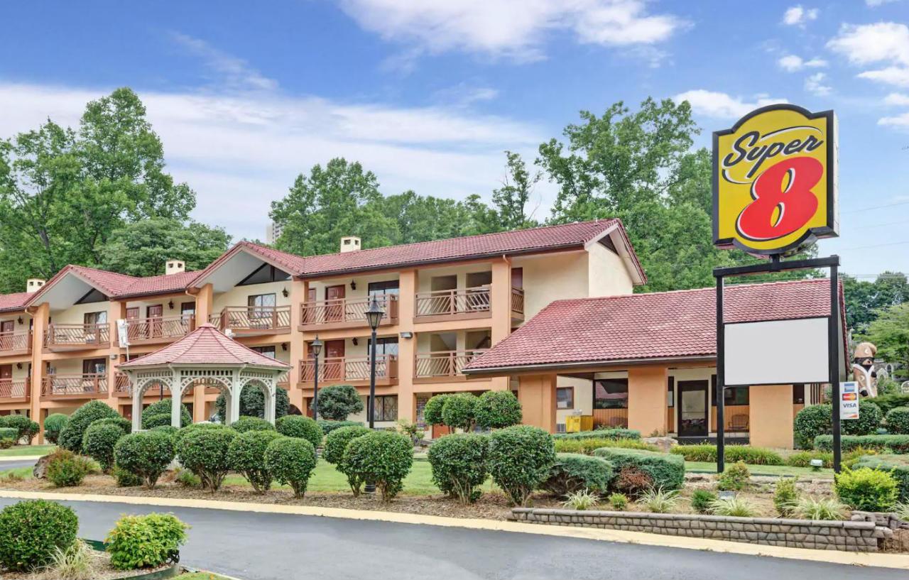 Super 8 By Wyndham Downtown At Convention Center