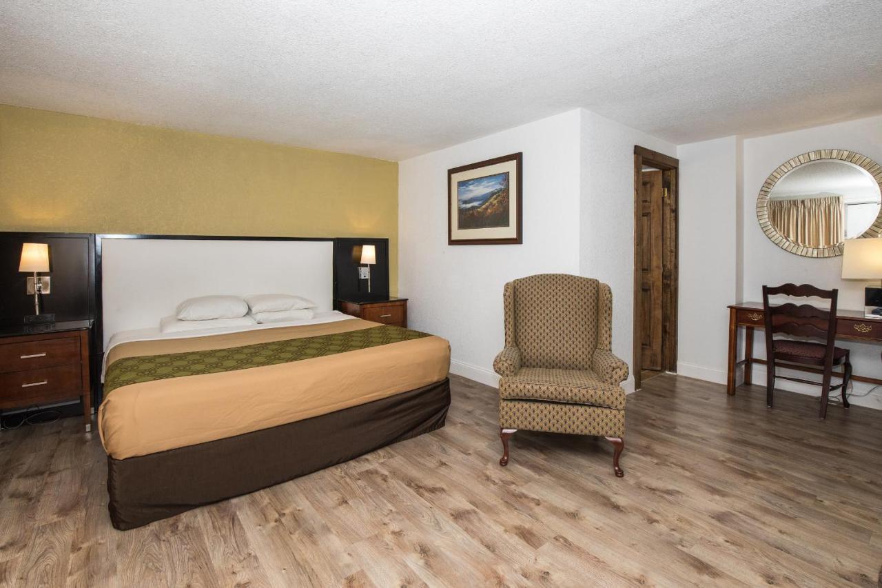 Chalet Inn Hotel