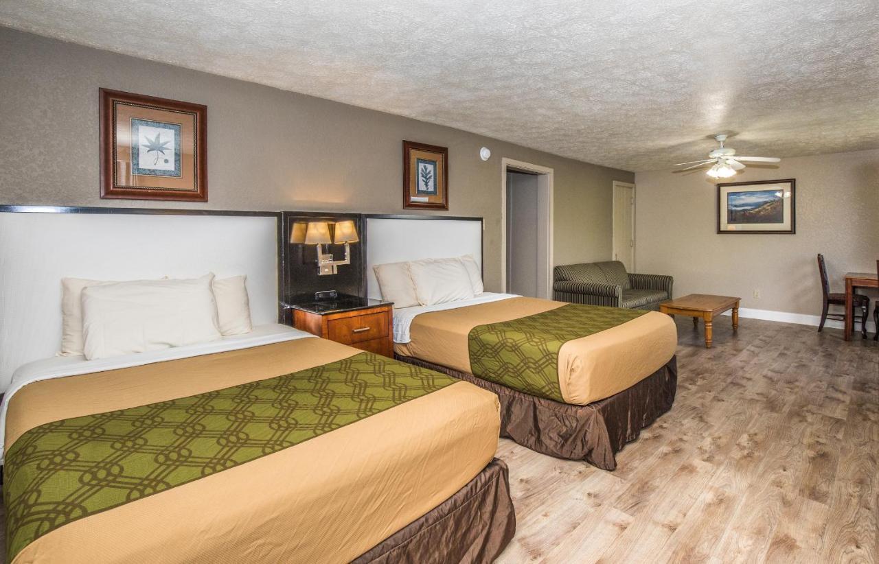 Chalet Inn Hotel 2*