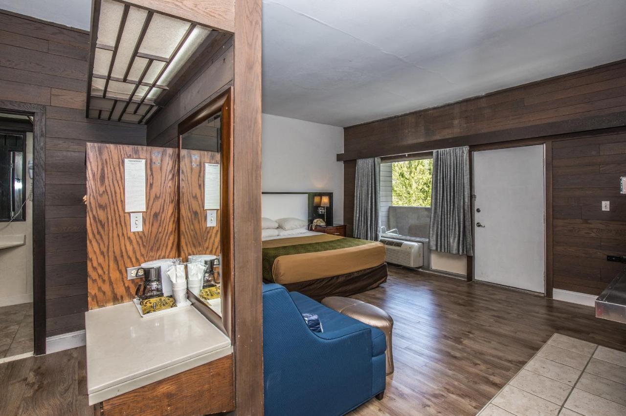 Hotel Chalet Inn